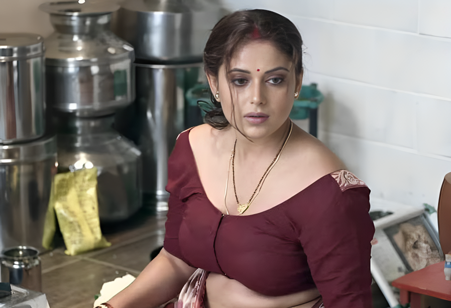 Sneha Paul in Charamsukh